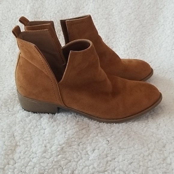 Booties - Picture 3 of 3